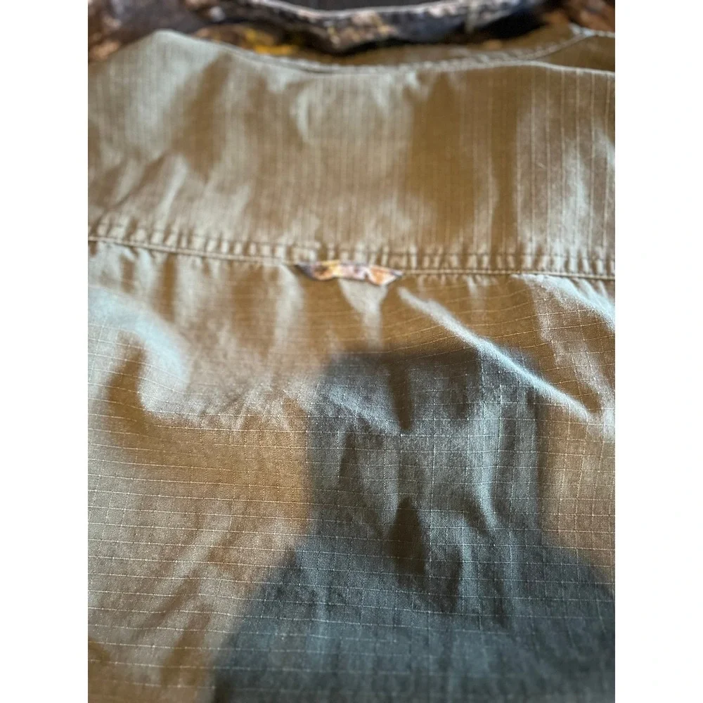 LL Bean‎ Olive Green Button Down Shirt Long Sleeve Camo Trimmed Cuffs Outdoors